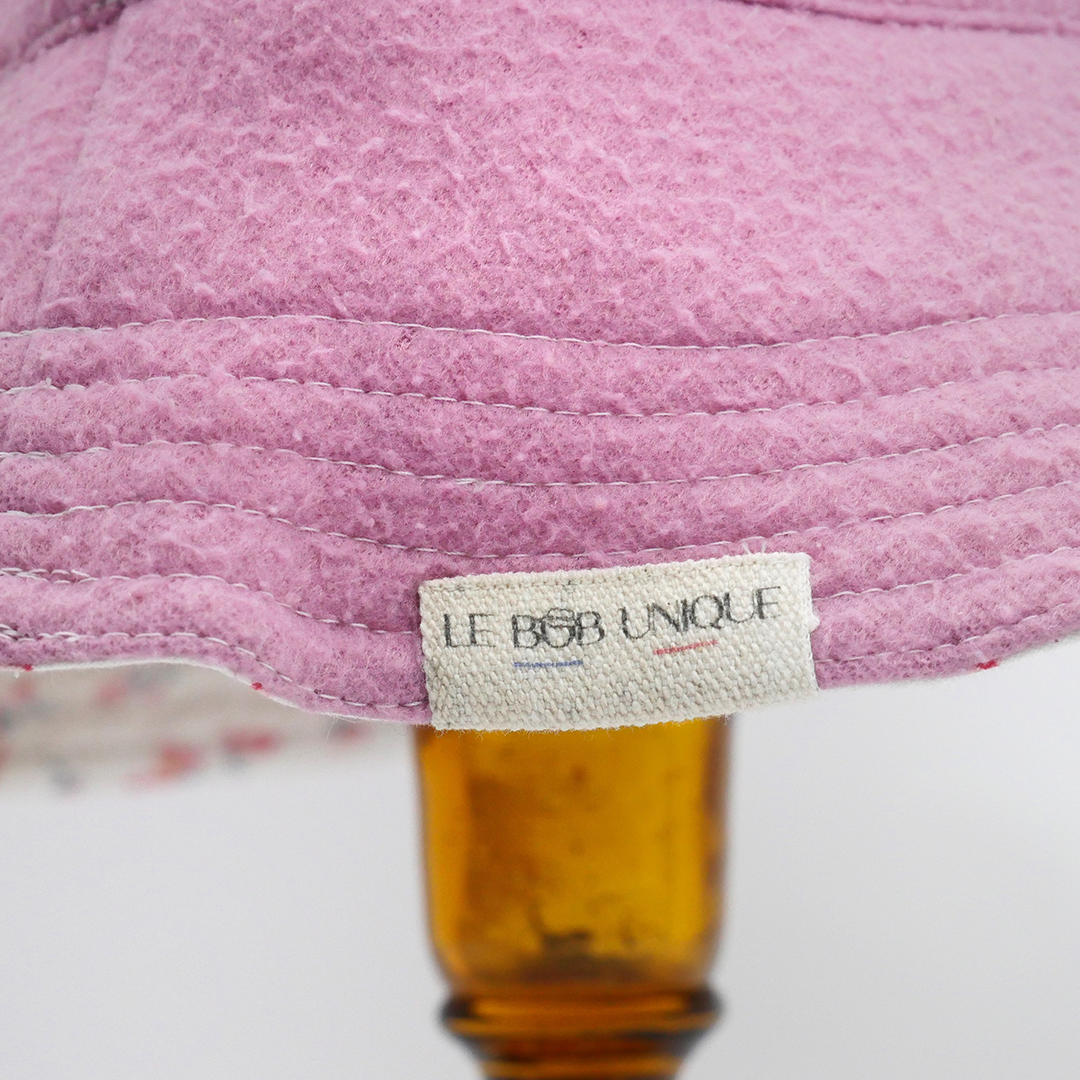 chapeau tendance au meilleur prix. Bob femme chi, bob Prada, bob été, bob hiver Bob femme et homme fait en Vendée à la main. Fabrication en France à partir de tissus recyclés. Meilleure marque de bob et tous unique Bucket hat bob possède un prénom